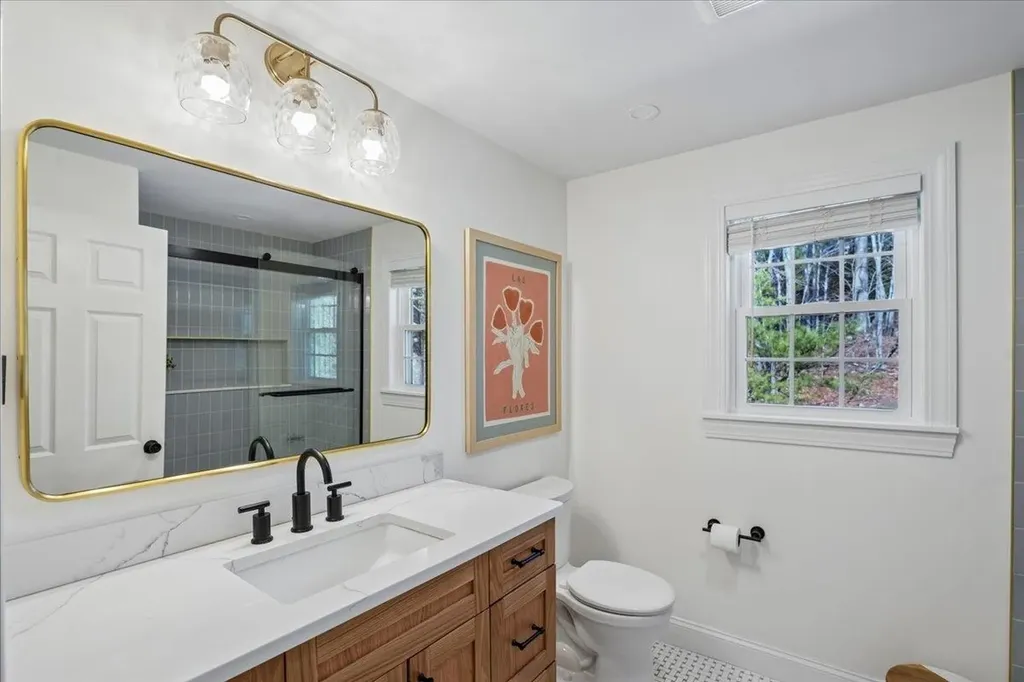18 Hawk Drive Bedford NH 03110