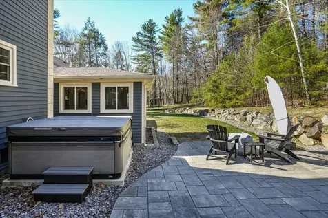18 Hawk Drive Bedford NH 03110