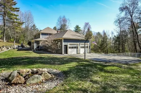 18 Hawk Drive Bedford NH 03110