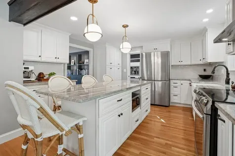 18 Hawk Drive Bedford NH 03110