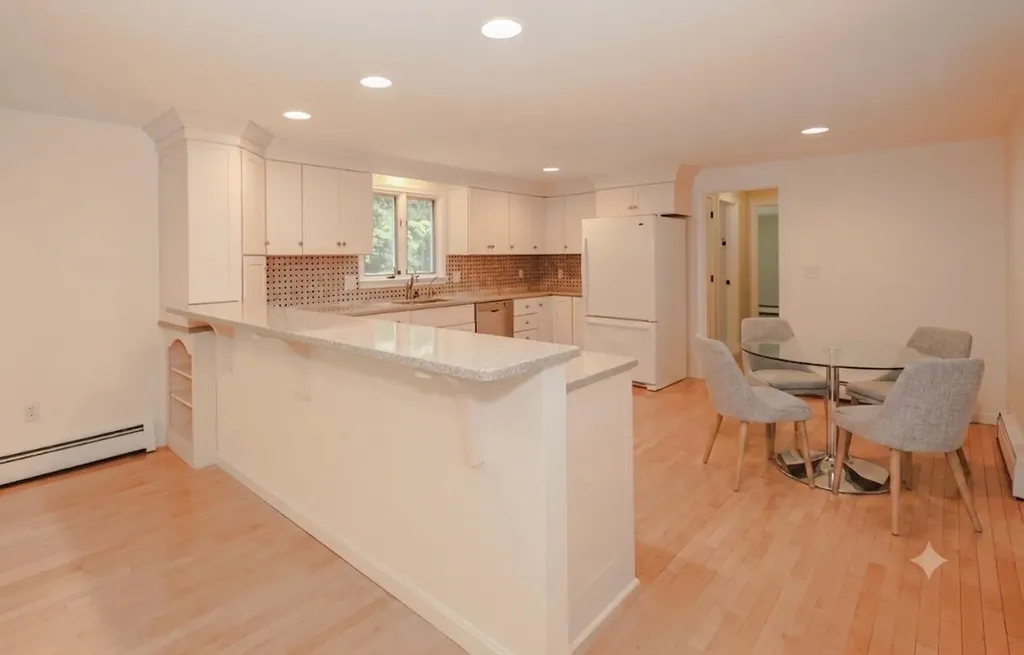20 Wheaton Drive Pelham NH 03076