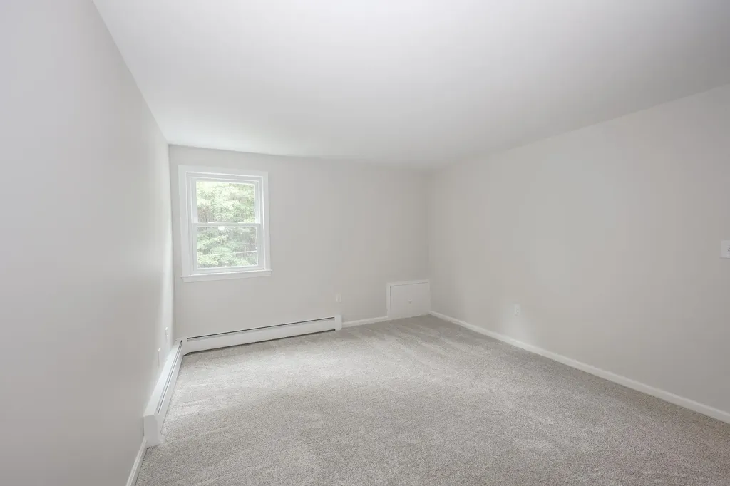 20 Wheaton Drive Pelham NH 03076