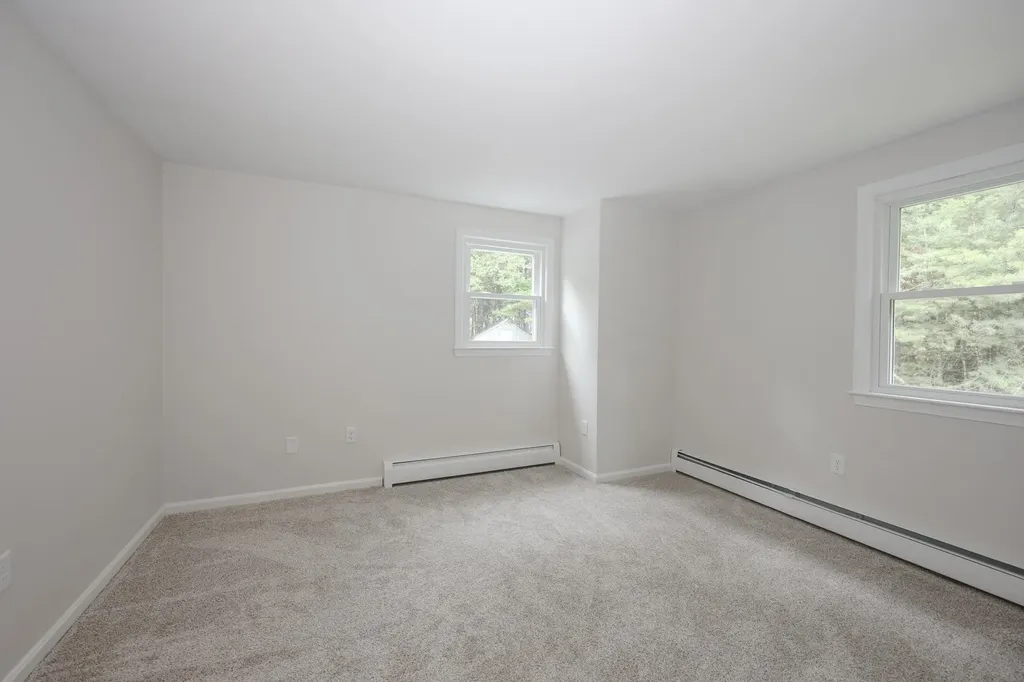 20 Wheaton Drive Pelham NH 03076