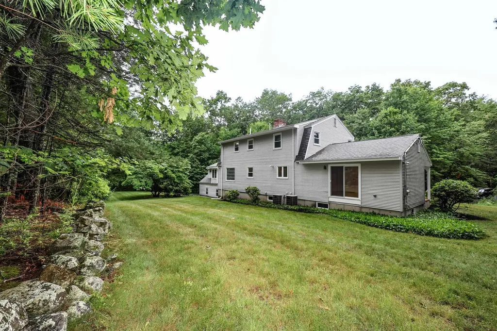 20 Wheaton Drive Pelham NH 03076