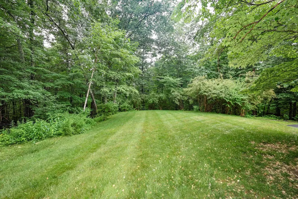 20 Wheaton Drive Pelham NH 03076