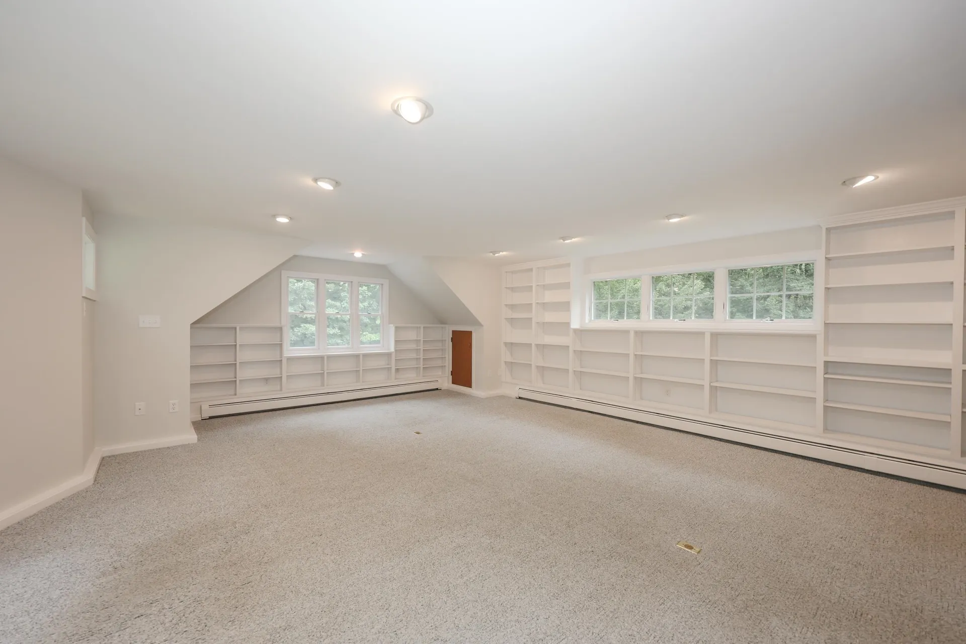 20 Wheaton Drive Pelham NH 03076