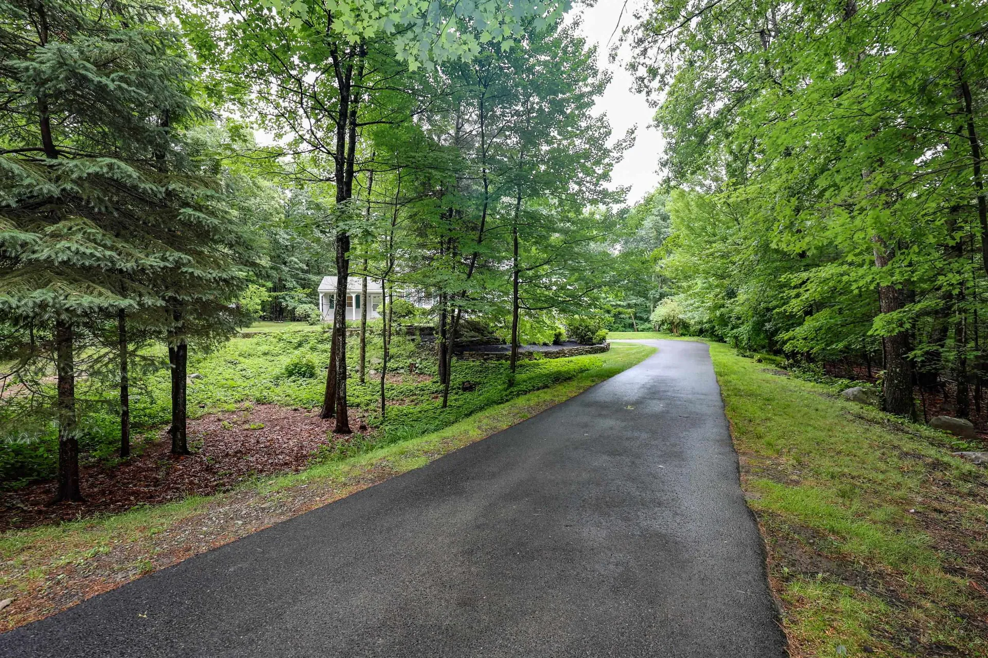20 Wheaton Drive Pelham NH 03076