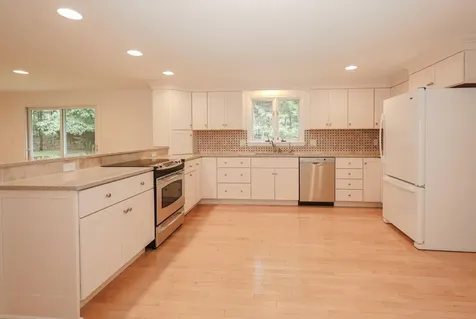 20 Wheaton Drive Pelham NH 03076