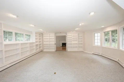 20 Wheaton Drive Pelham NH 03076
