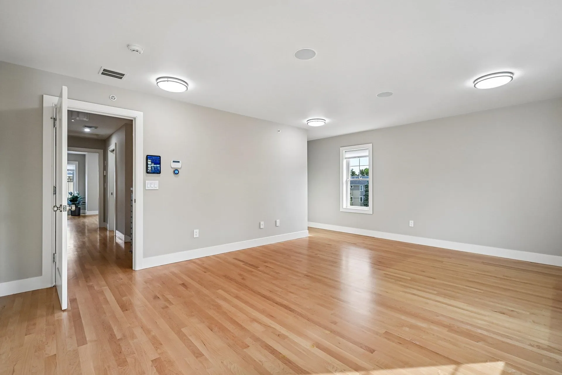 81 Riverwalk Way Manchester NH 03101