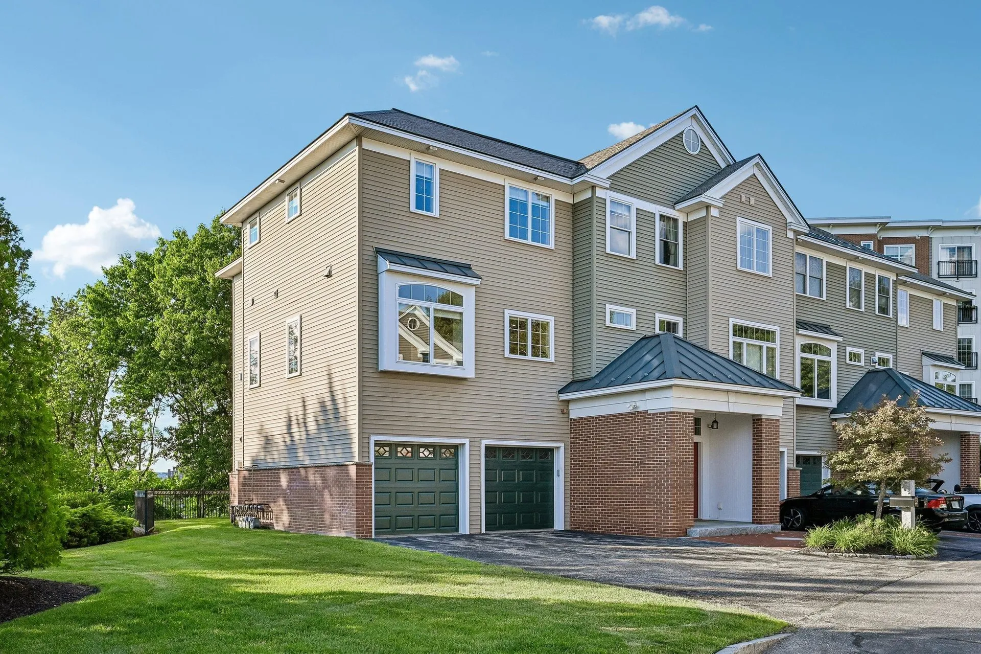 81 Riverwalk Way Manchester NH 03101
