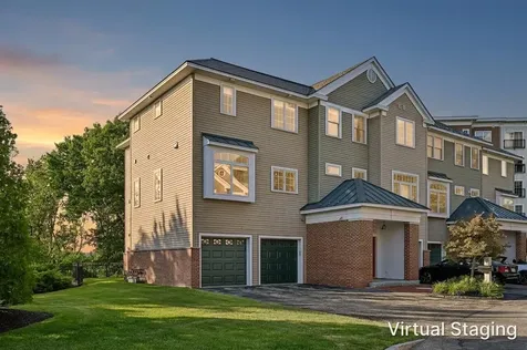81 Riverwalk Way Manchester NH 03101