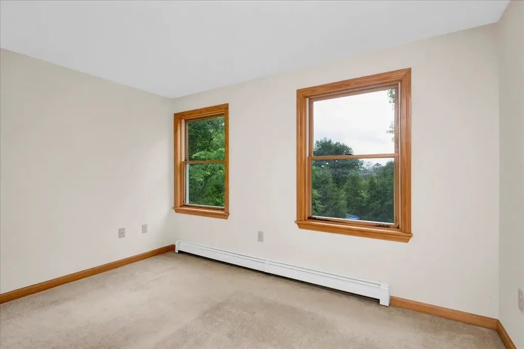 158 - 160 Northside Drive Shelburne VT 05482