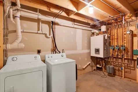 158 - 160 Northside Drive Shelburne VT 05482