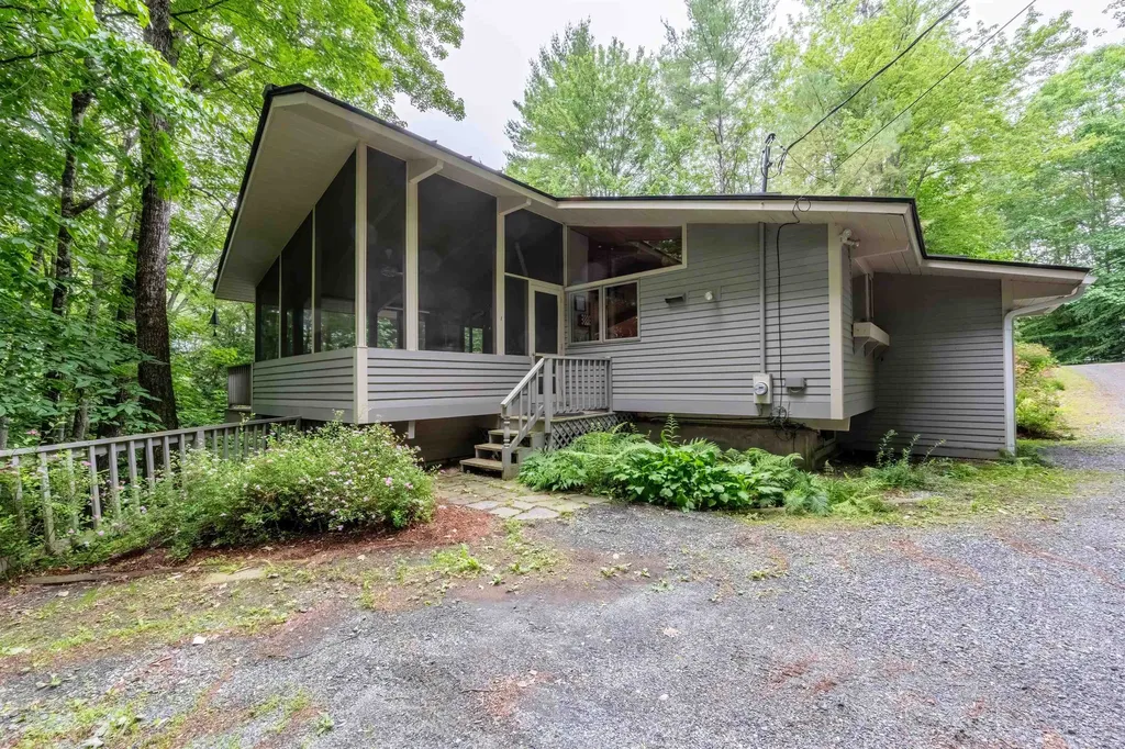 477 Morgan Road Hartford VT 05059
