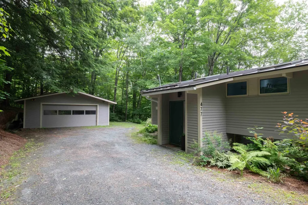 477 Morgan Road Hartford VT 05059