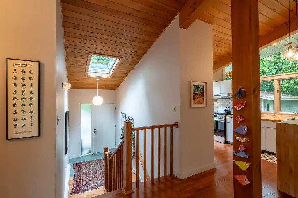477 Morgan Road Hartford VT 05059