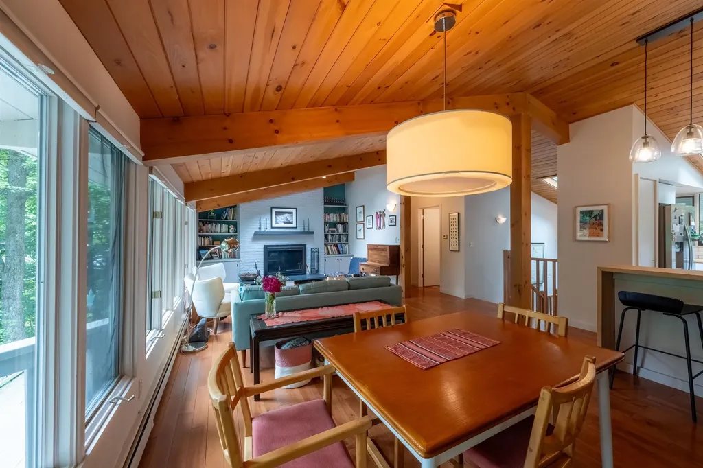 477 Morgan Road Hartford VT 05059