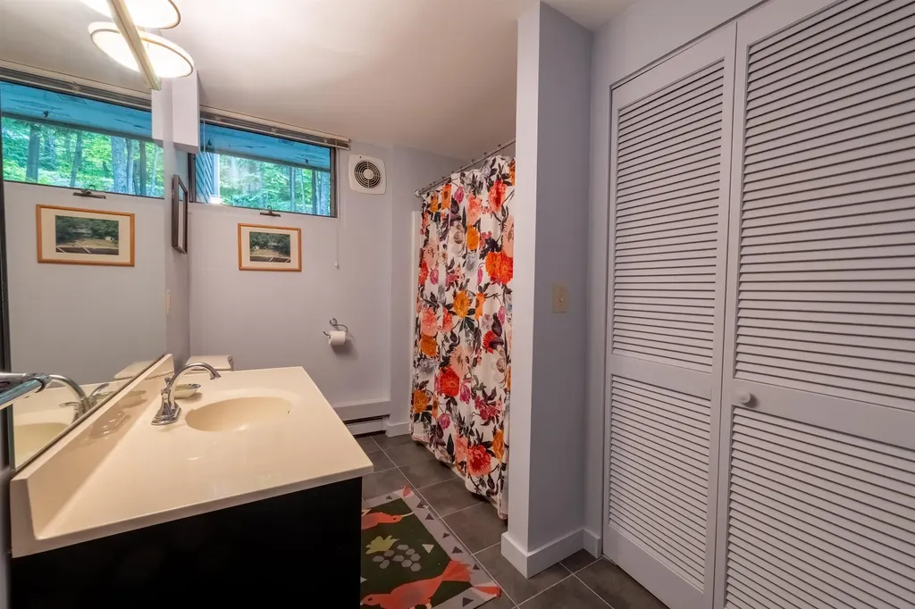 477 Morgan Road Hartford VT 05059