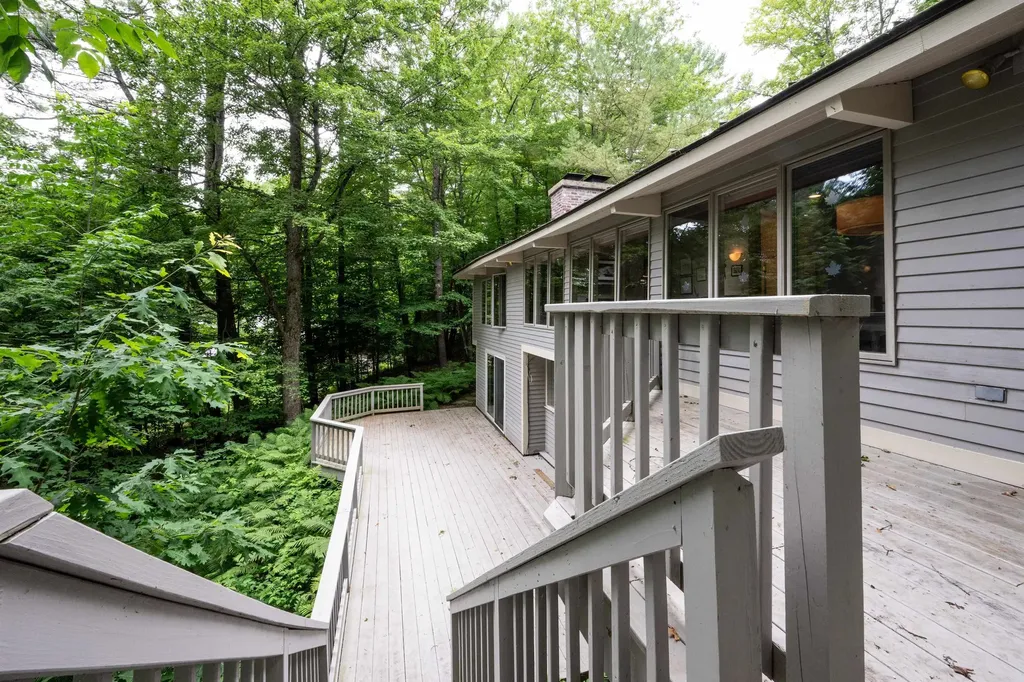 477 Morgan Road Hartford VT 05059