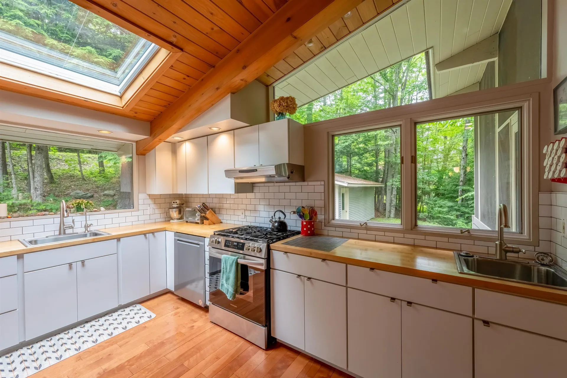 477 Morgan Road Hartford VT 05059