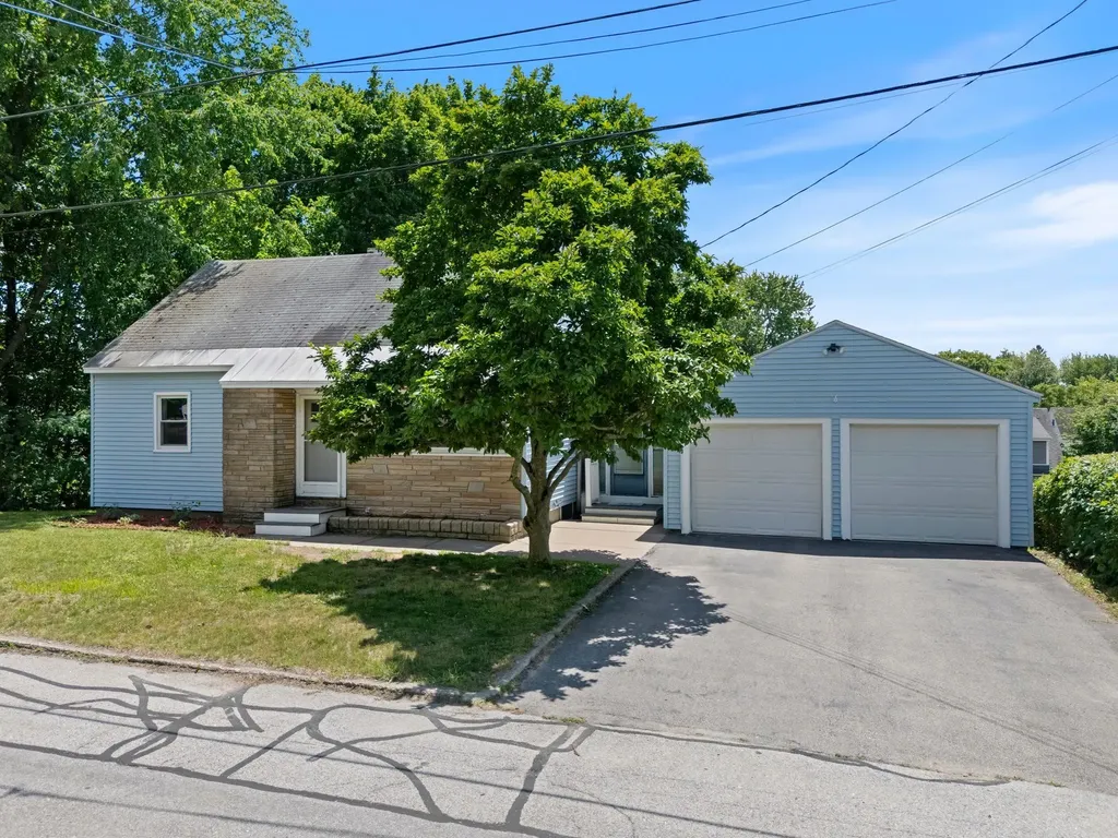 493 Laurel Street Manchester NH 03103