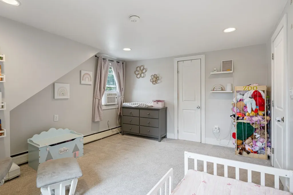 493 Laurel Street Manchester NH 03103