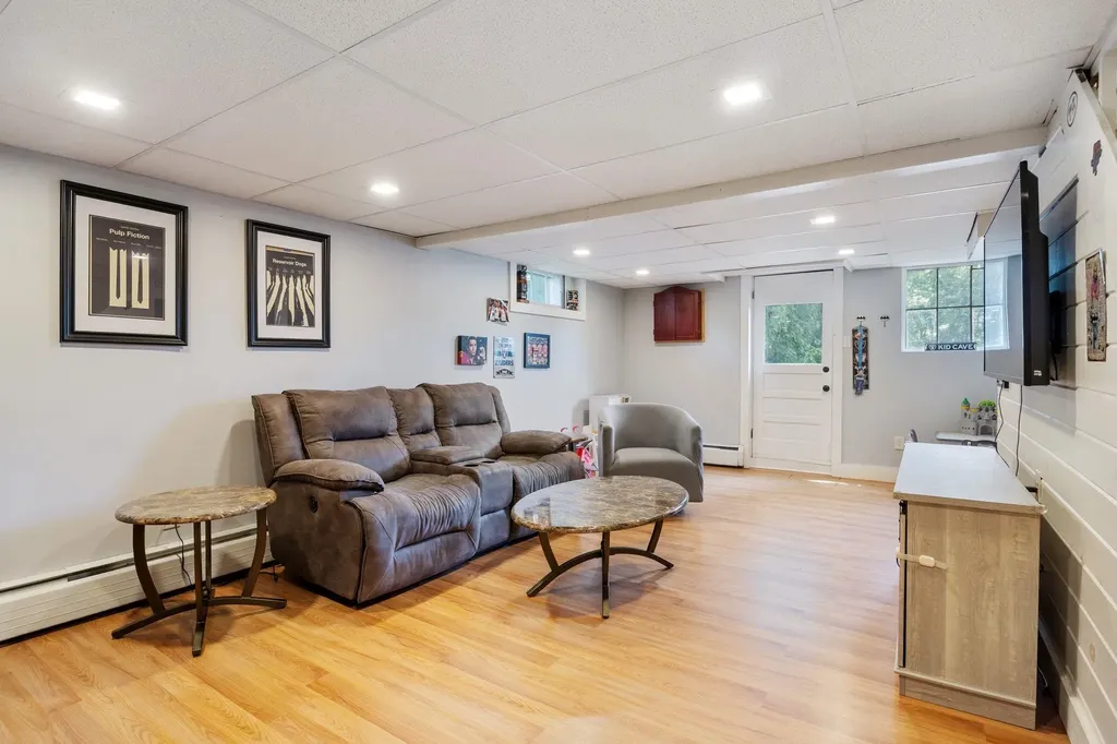 493 Laurel Street Manchester NH 03103