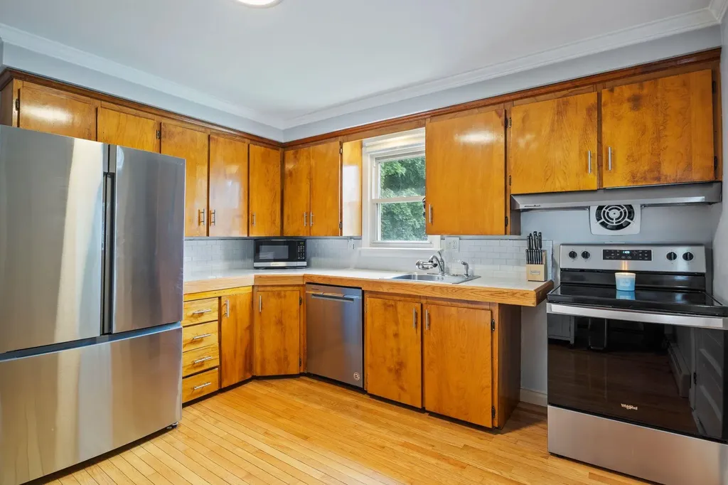 493 Laurel Street Manchester NH 03103