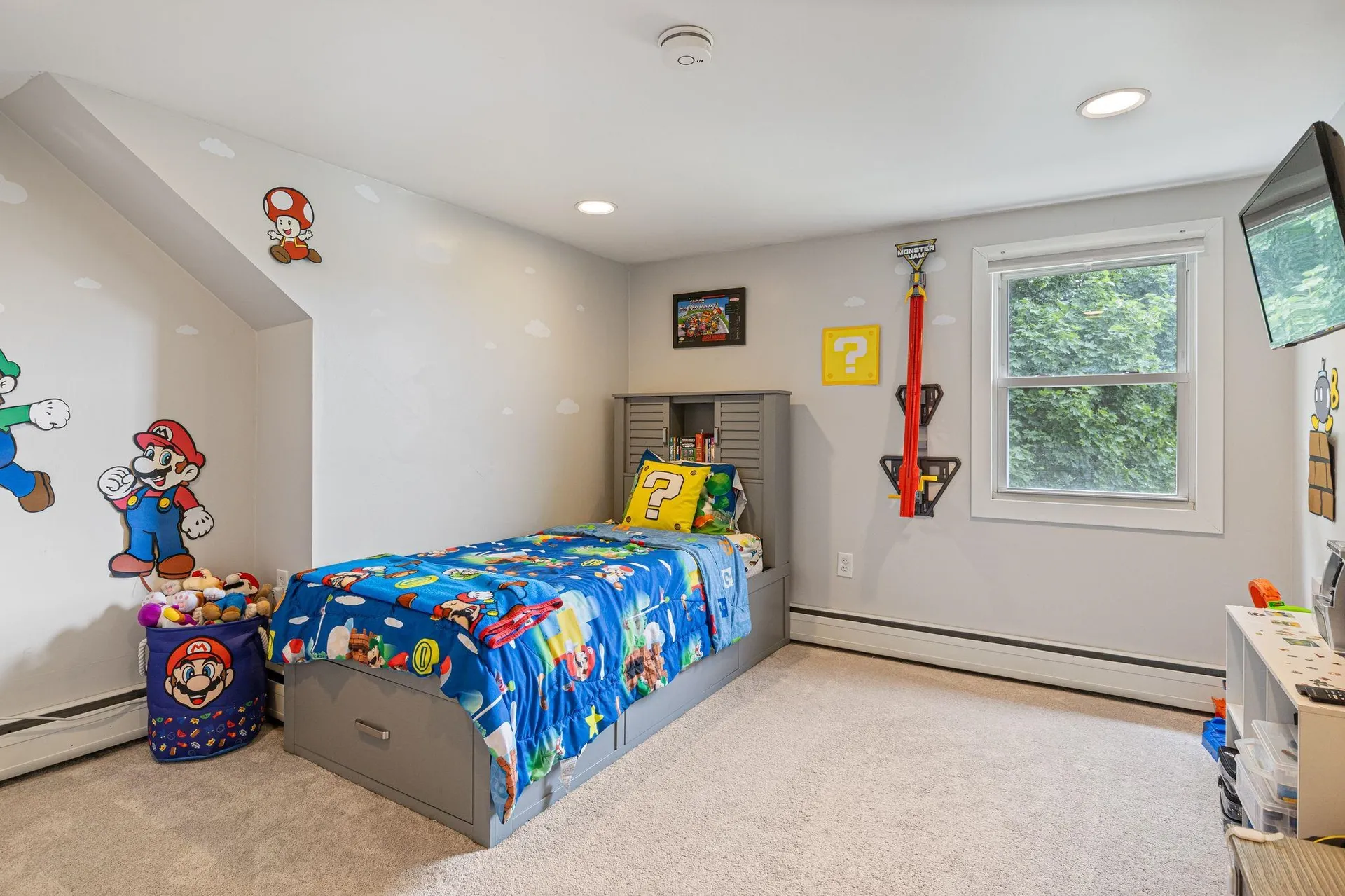 493 Laurel Street Manchester NH 03103