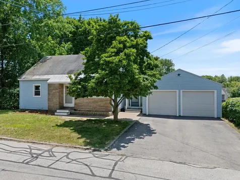 493 Laurel Street Manchester NH 03103
