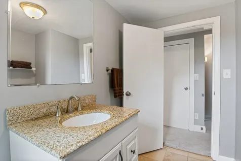 493 Laurel Street Manchester NH 03103