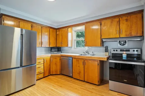 493 Laurel Street Manchester NH 03103