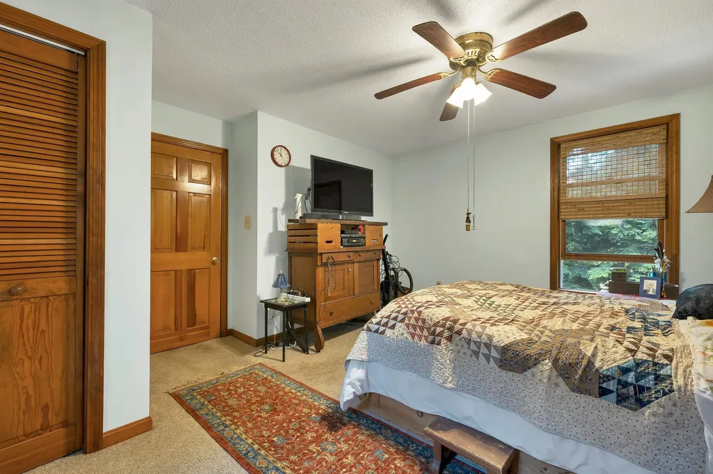 8 New London Drive Barnstead NH 03225