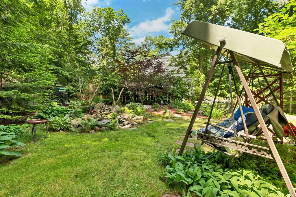 8 New London Drive Barnstead NH 03225