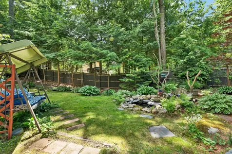 8 New London Drive Barnstead NH 03225