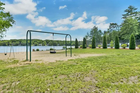 8 New London Drive Barnstead NH 03225