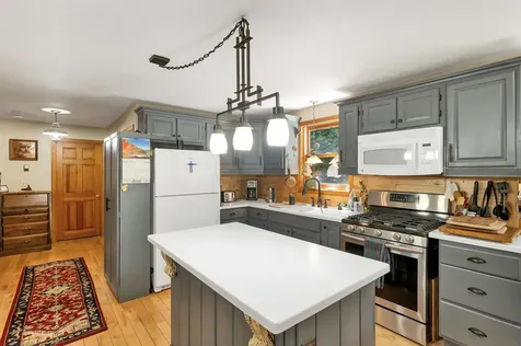 8 New London Drive Barnstead NH 03225