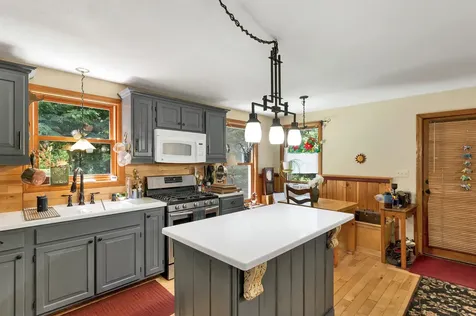 8 New London Drive Barnstead NH 03225