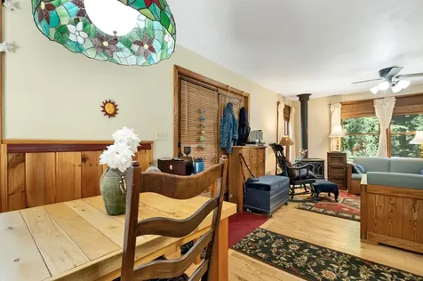 8 New London Drive Barnstead NH 03225