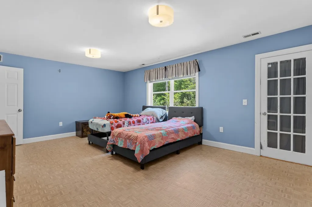101 Mansion Road Dunbarton NH 03046