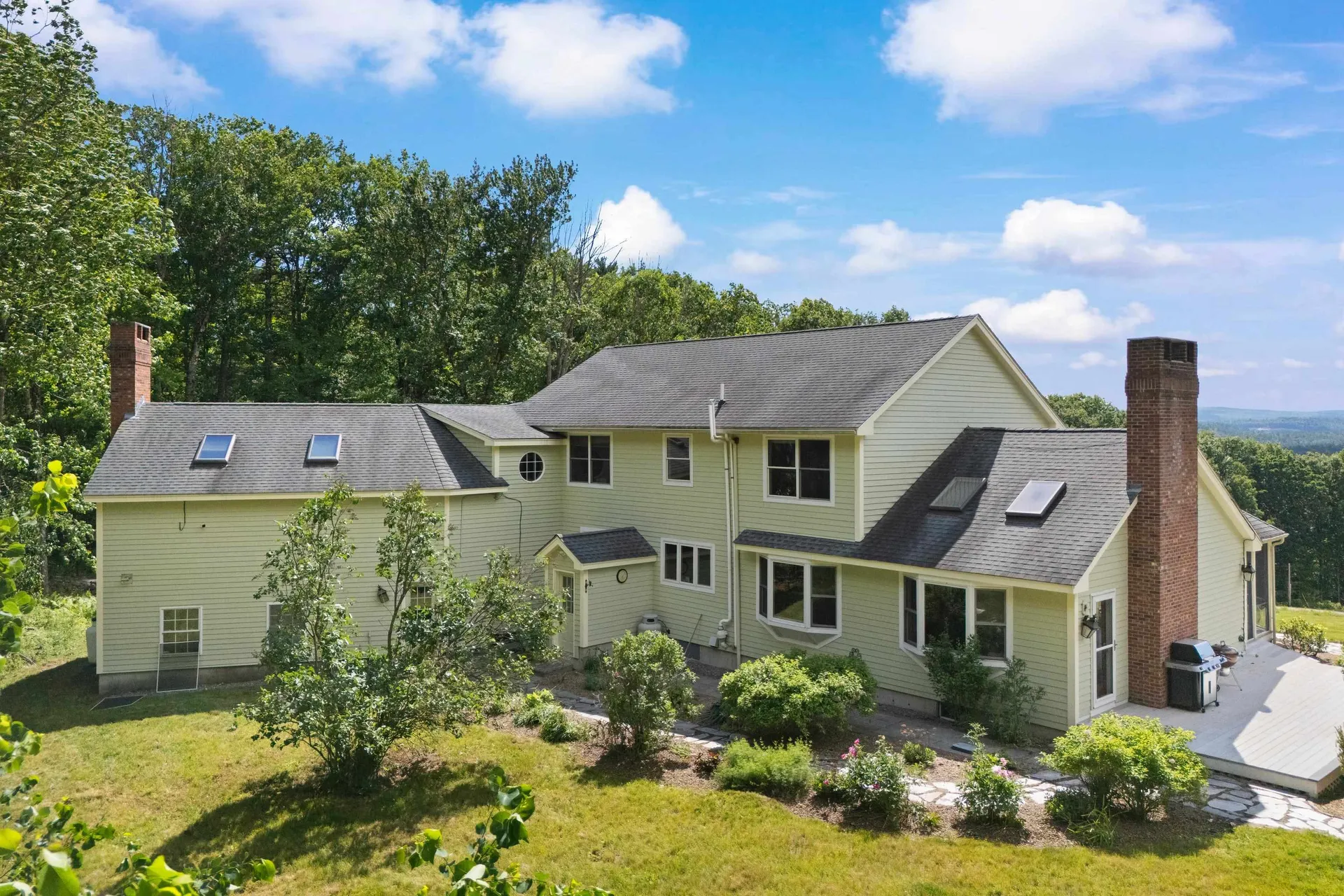 101 Mansion Road Dunbarton NH 03046