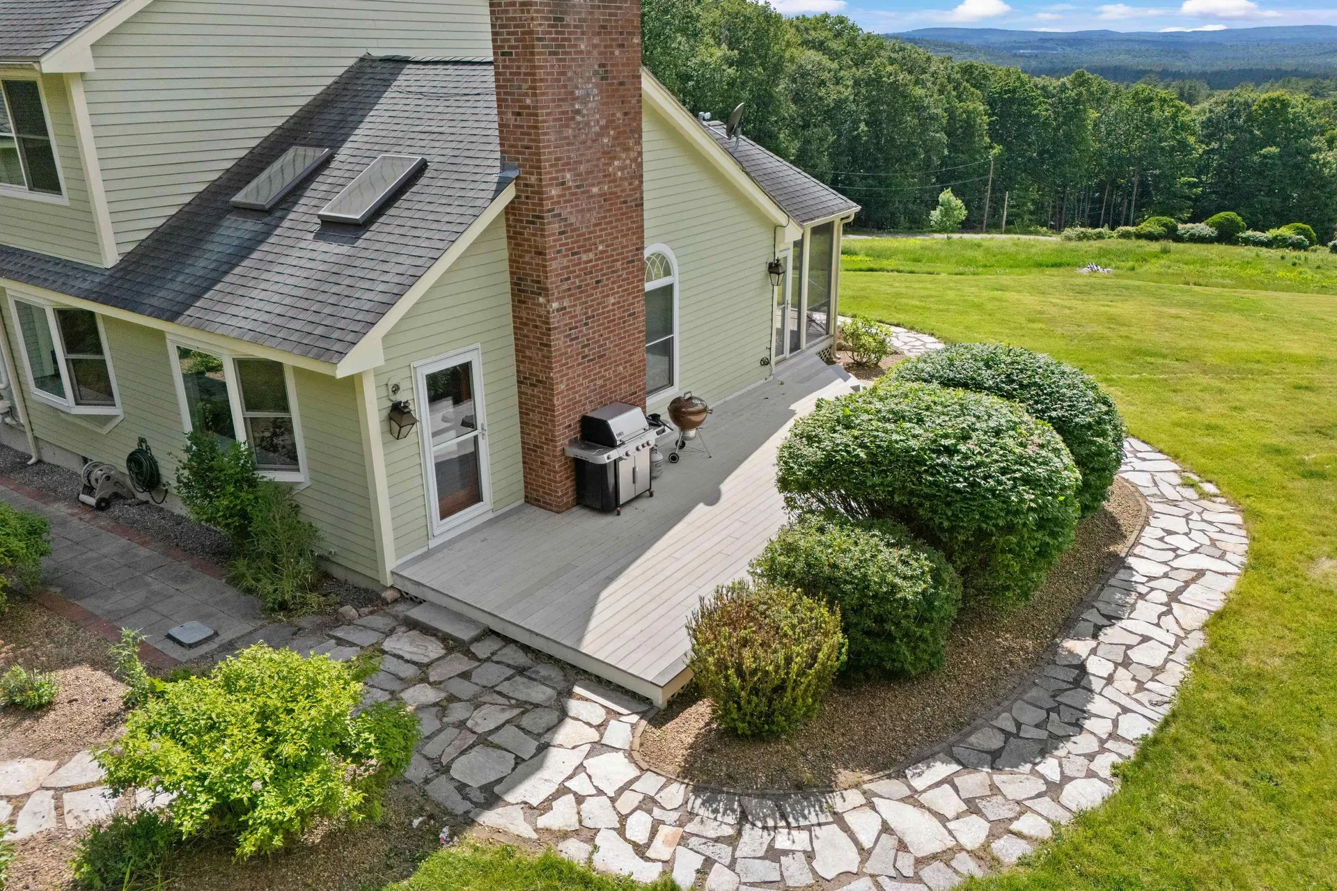 101 Mansion Road Dunbarton NH 03046