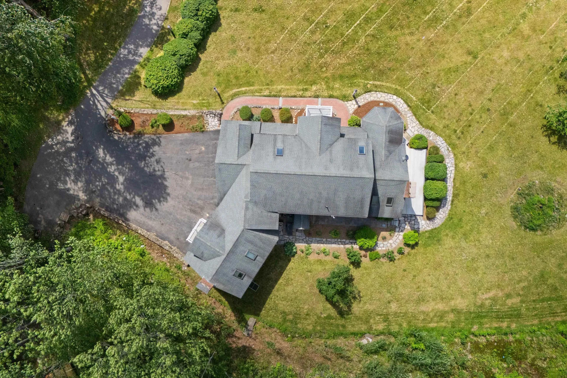 101 Mansion Road Dunbarton NH 03046