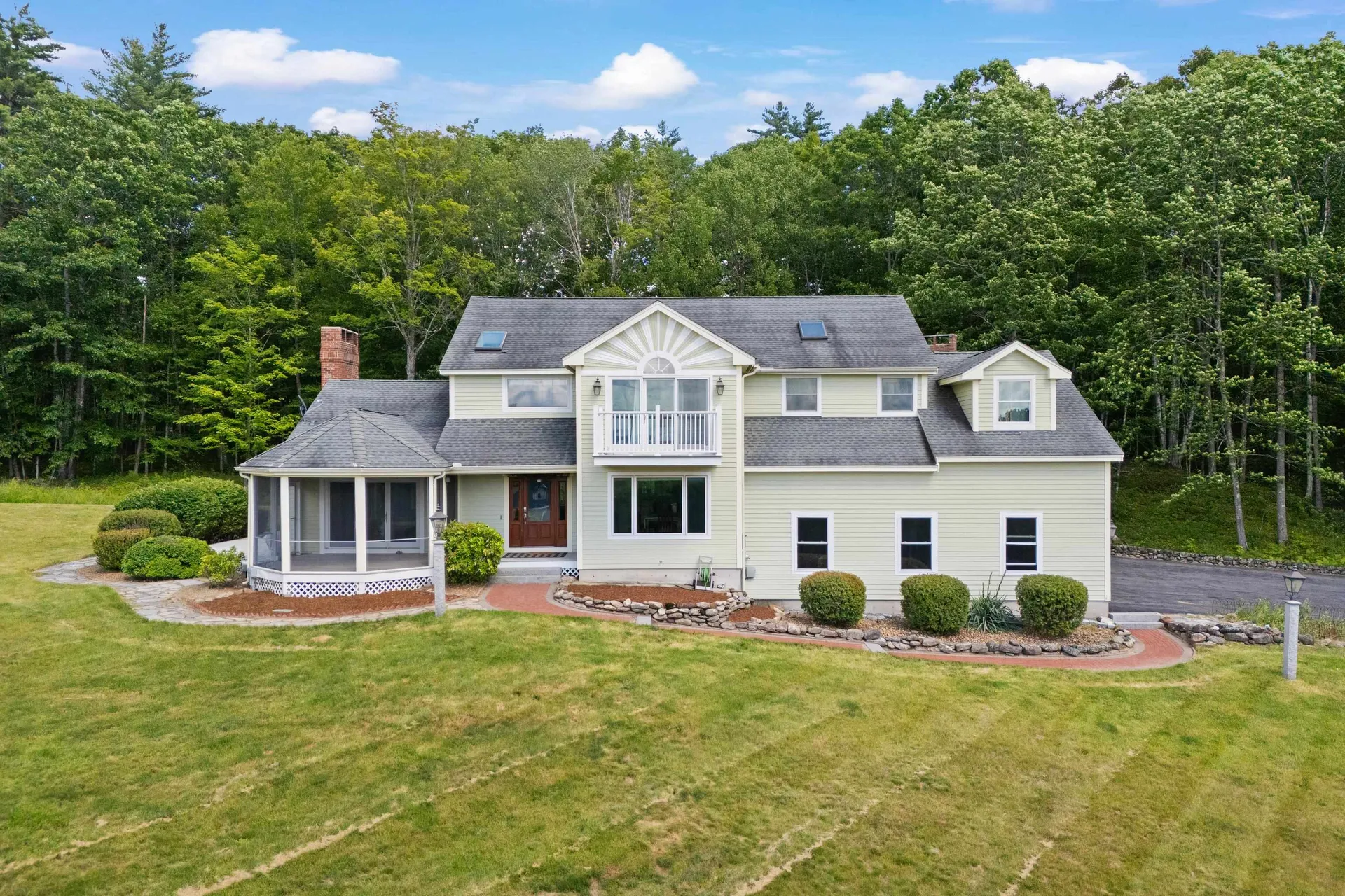 101 Mansion Road Dunbarton NH 03046