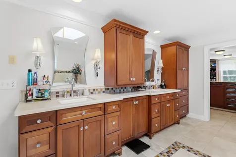 101 Mansion Road Dunbarton NH 03046