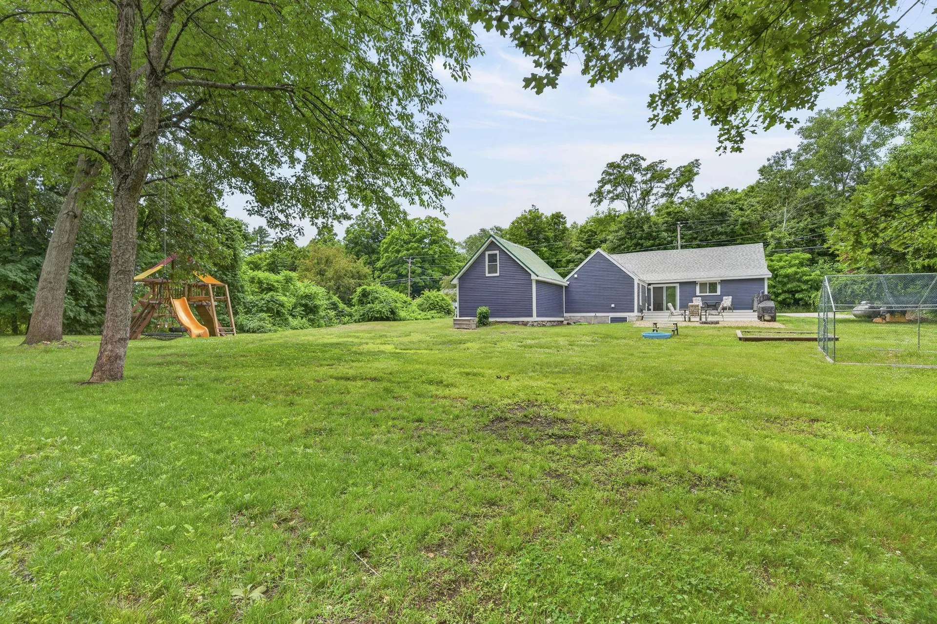 33 Border Street Amherst NH 03031