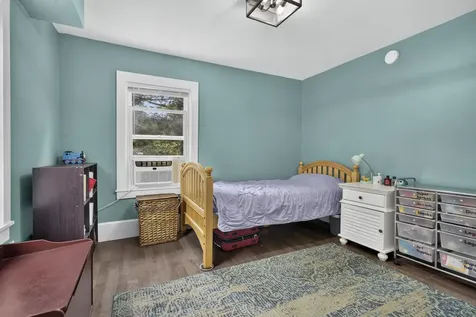 33 Border Street Amherst NH 03031