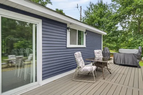 33 Border Street Amherst NH 03031