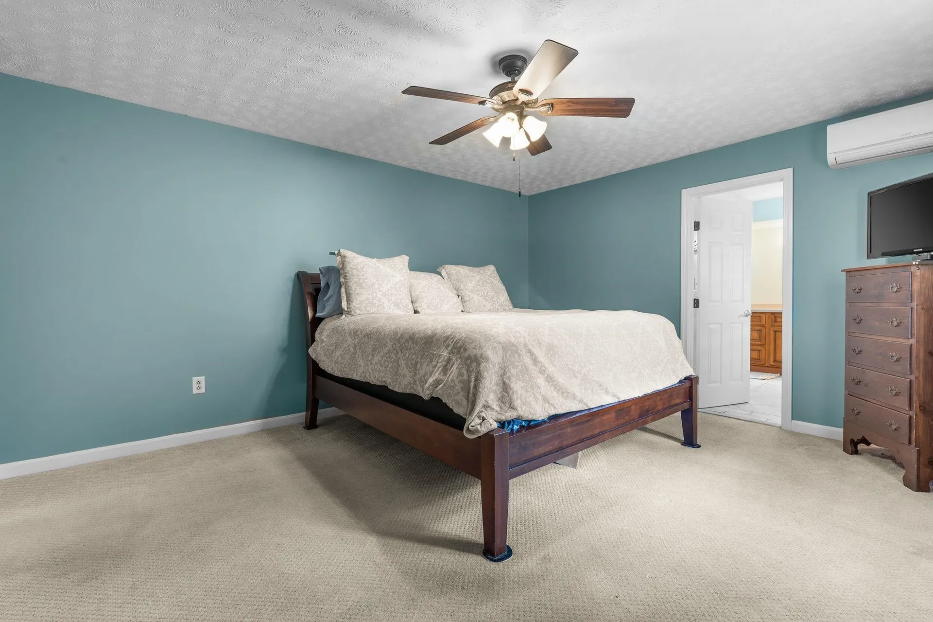 11 Wood Hill Drive Auburn NH 03032
